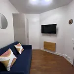 Trocadero Eiffel Tour - Refurbished Furnished Flat