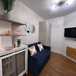 Trocadero Eiffel Tour - Refurbished Furnished Flat