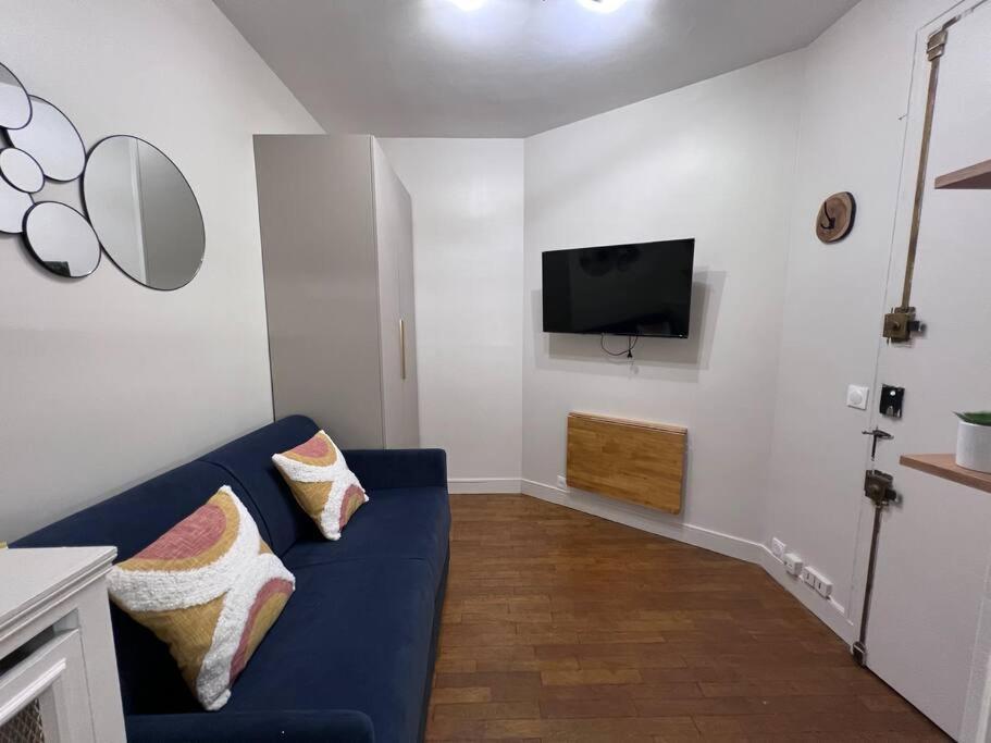 Trocadero Eiffel Tour - Refurbished Furnished Flat Apartment Paris